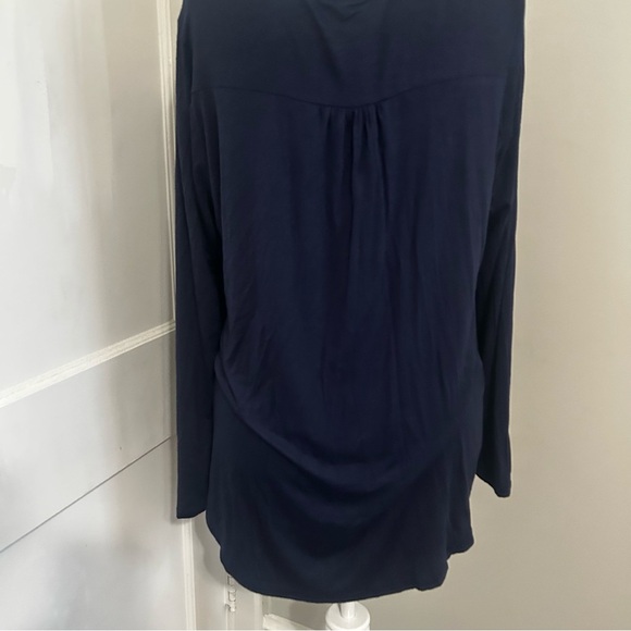 Classic Navy Women's Blouse with Button Accents, New With Tags , 2x - Picture 3 of 5